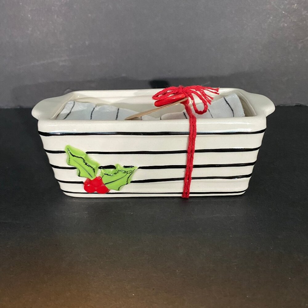 Heartful Home Mini Loaf Pan with Towel Holly Berry by Artist Tracy Pesche New